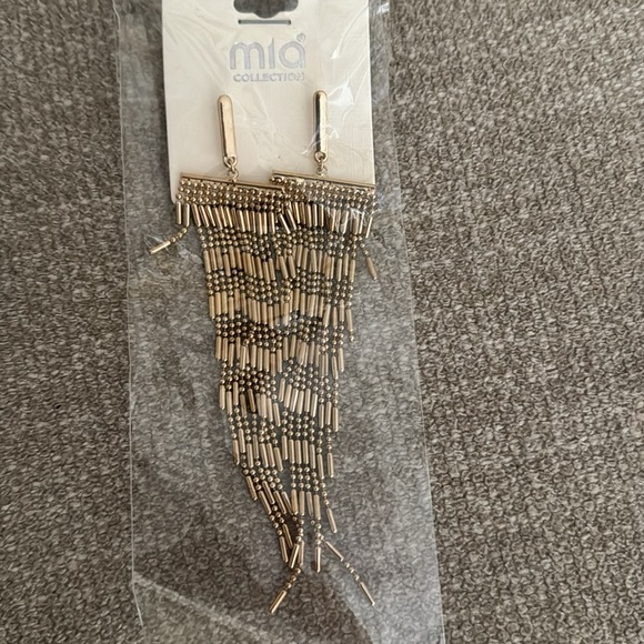 Mia Collection Gold Metal Tassel Earrings Costume - Picture 1 of 3